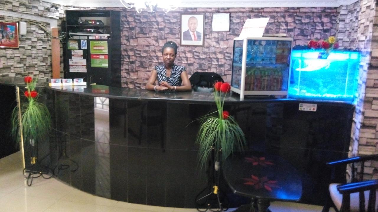 Royal Palm Hotel And Suites Nakuru Extérieur photo